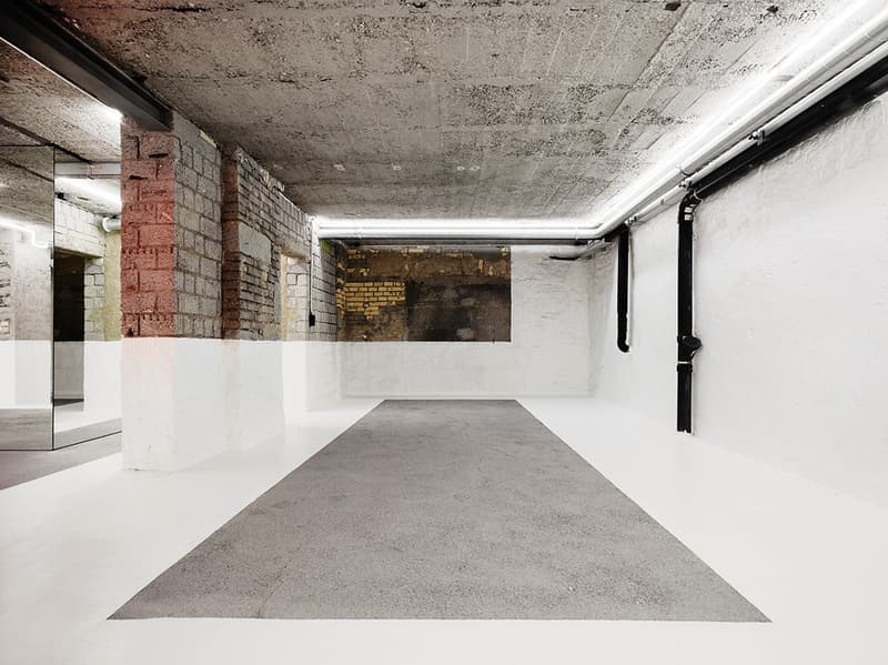 Espace commercial attractif avec stockage, bureau et espace d'exposition en plein centre (5)