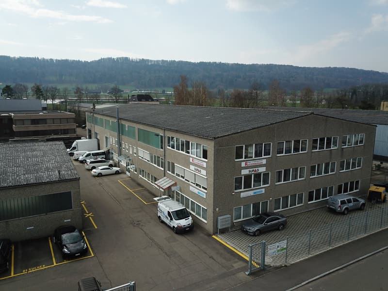 Vielseitige Büro- und Gewerbefläche im Erdgeschoss in Dällikon (3)