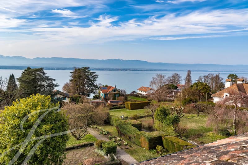 EXCLUSIVITÉ - Belle maison de village avec vue panoramique sur le lac (13)