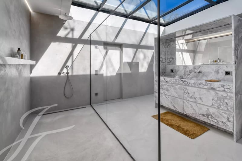 Panoramic view of the lake and contemporary interiors (11)