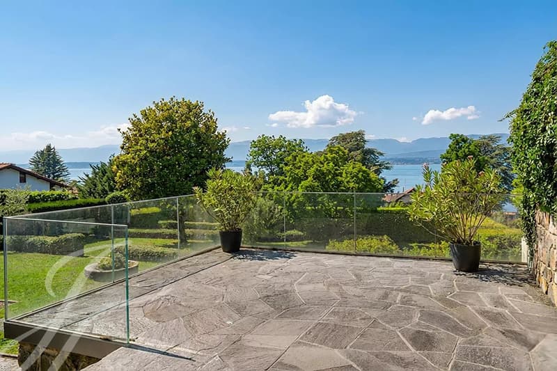 Beautiful village house with panoramic lake view (5)