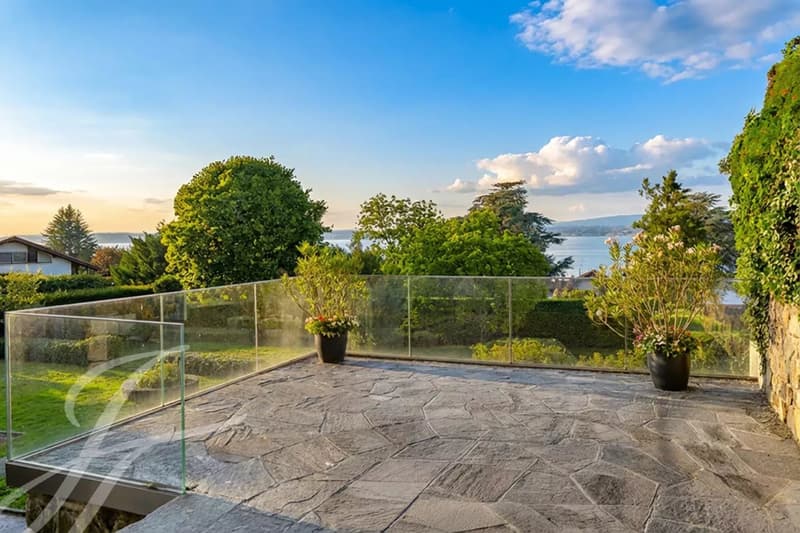 Beautiful village house with panoramic lake view (5)