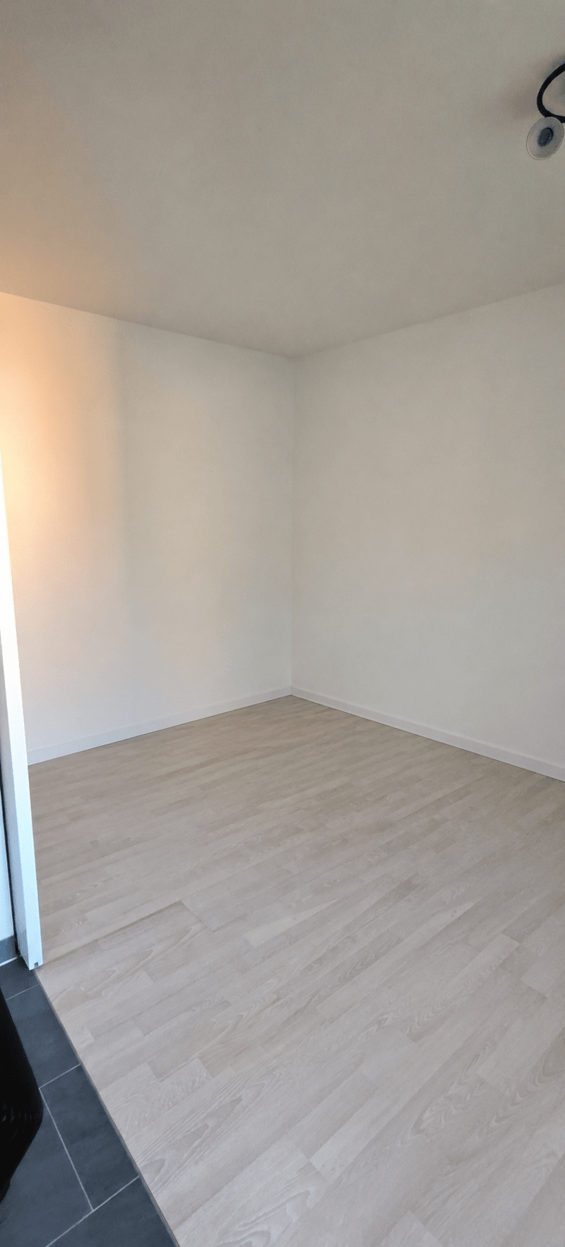 Conthey - Avenue de la Gare 5 - 2.5-room apartment on the 3rd floor (3)