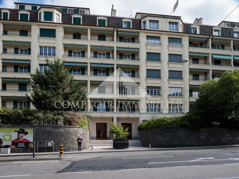 Cet appartement exceptionnel de 10 pièces avec balcon se situe au coeur de Champel, à proximité immédiate du CEVA (9)