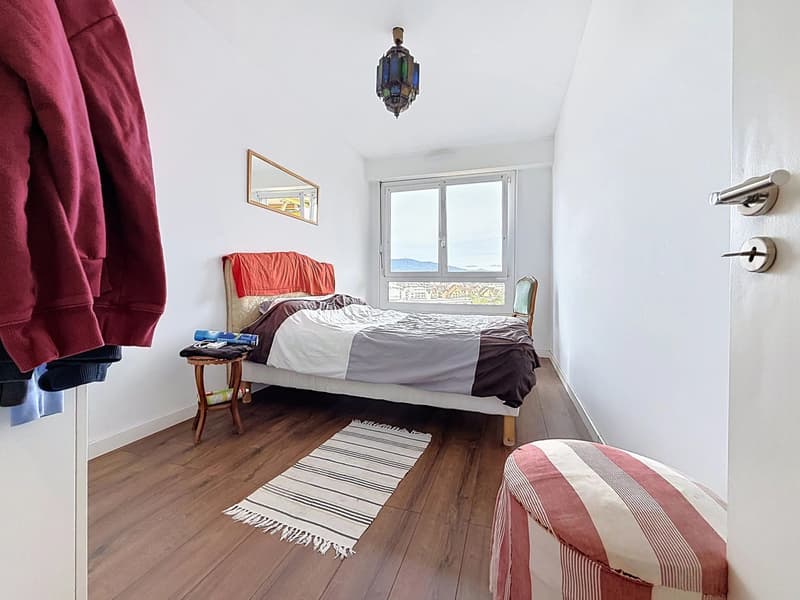 Appartement spacieux et lumineux avec 2 balcons (7)