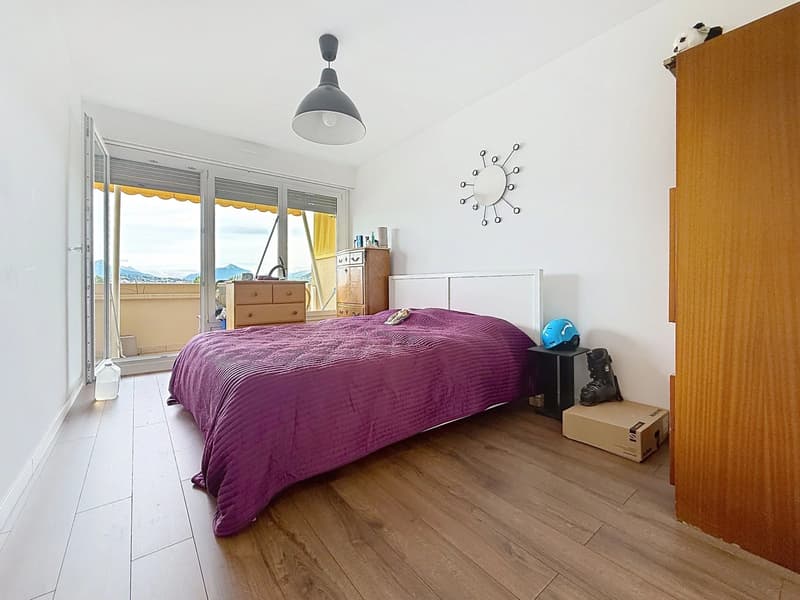 Appartement spacieux et lumineux avec 2 balcons (10)