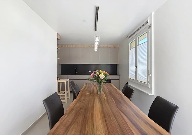 Très bel appartement spacieux et lumineux avec loggia (4)