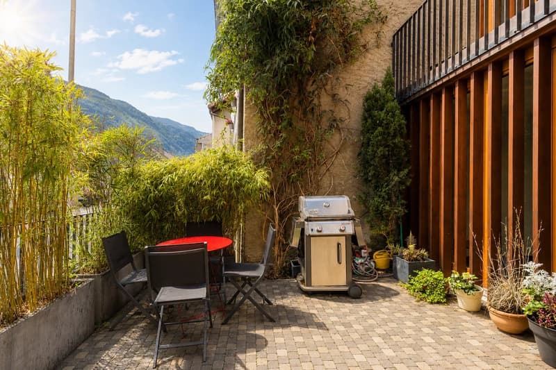Character House in the Heart of Veyrier Village (2)