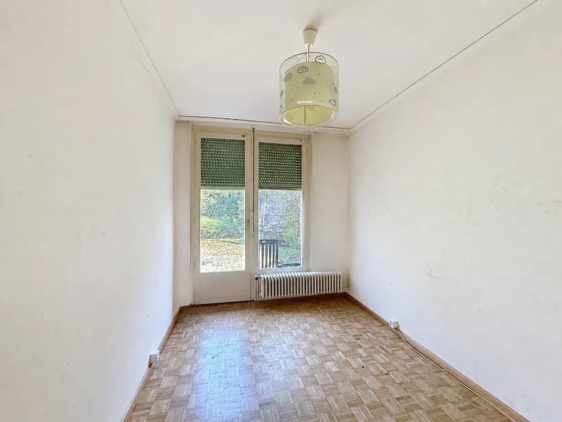 Beautiful Opportunity in Confignon? Semi-Detached Single-Story House to Renovate (7)