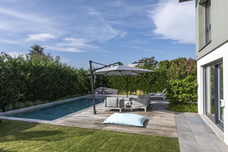 SPLENDIDE VILLA AVEC PISCINE à VÉSENAZ (1)