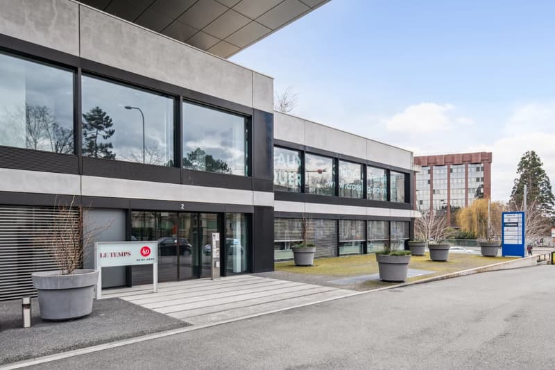 Superficie commerciale su Avenue du Bouchet 2-12 (4)