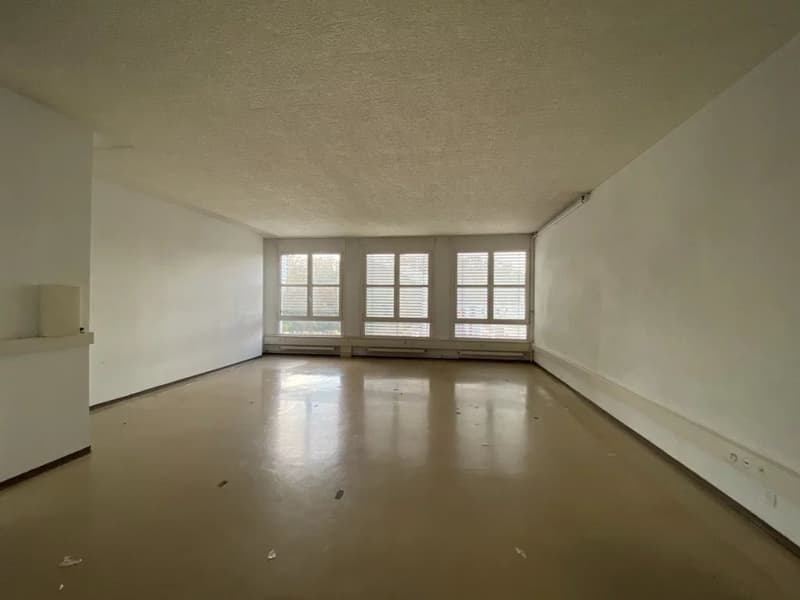 Bright studio in industrial area (2)