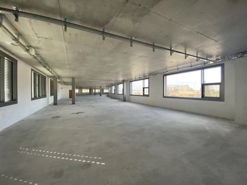 Activity areas in a multi-functional building in the FTI zone (3)
