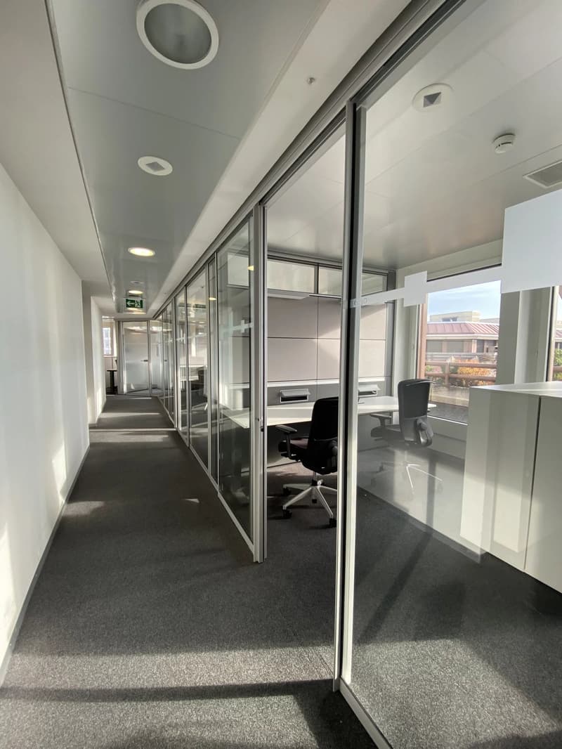 Administrative surfaces fully fitted out at the Nations (3)