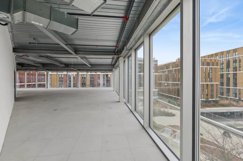 Offer your business an innovative and flexible space (8)