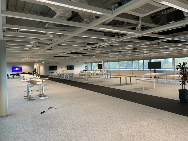 5000 m² located in the heart of a dynamic area (7)