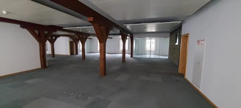 Bureaux à la place du Molard (3)