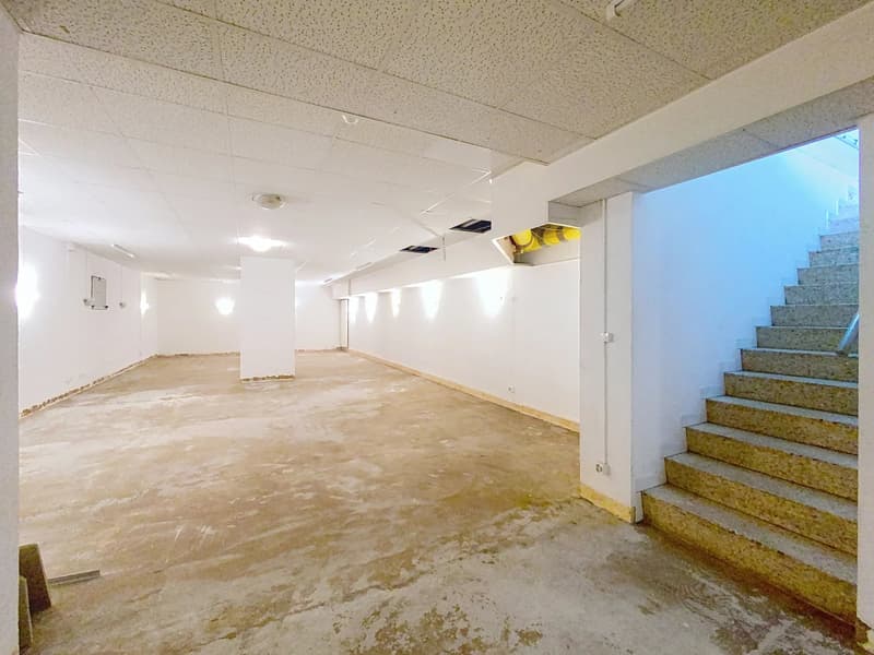 Schöne, geräumige Arkade in der Nähe der Nationen (12)
