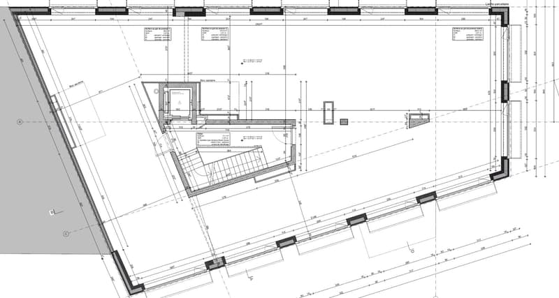 Administrative surfaces in a new building (3)