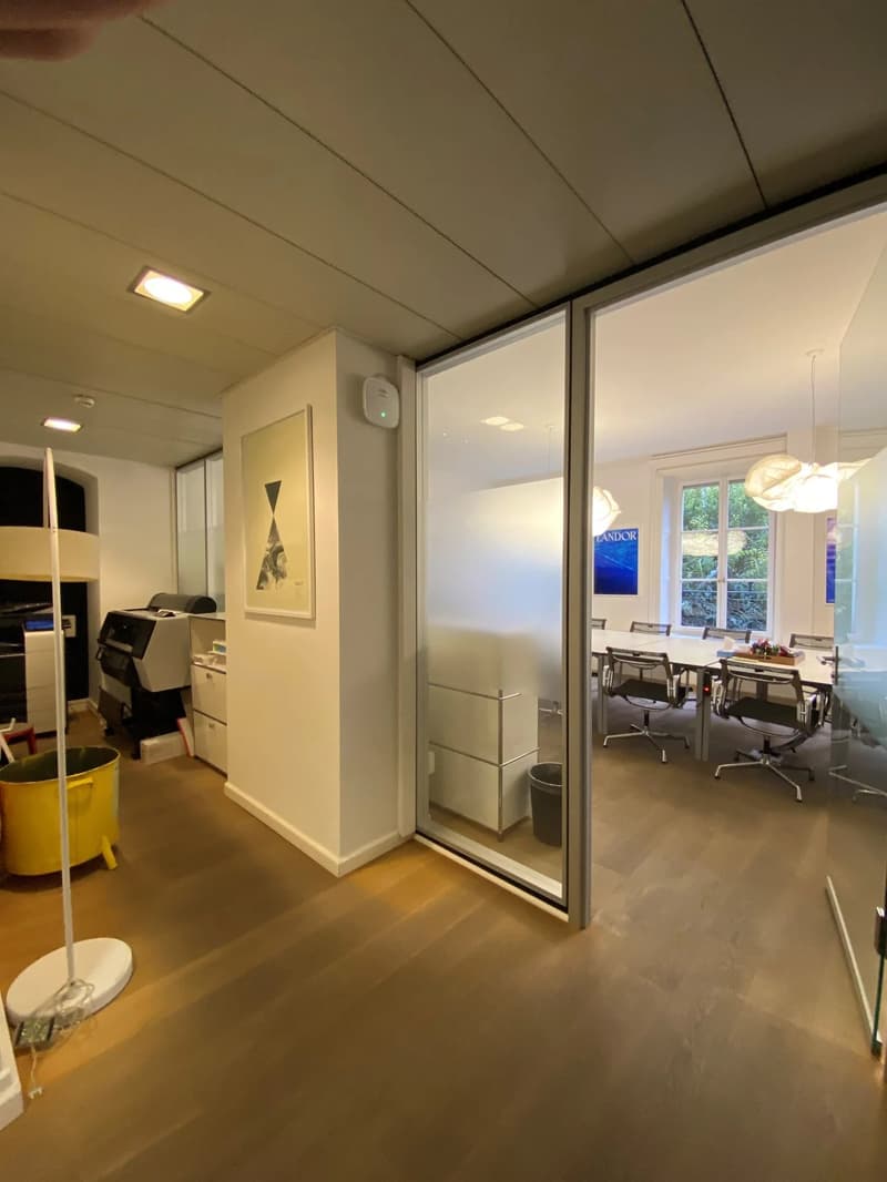 Belles surfaces administratives dans un immeuble de haut standing dans le quartier des banques (6)