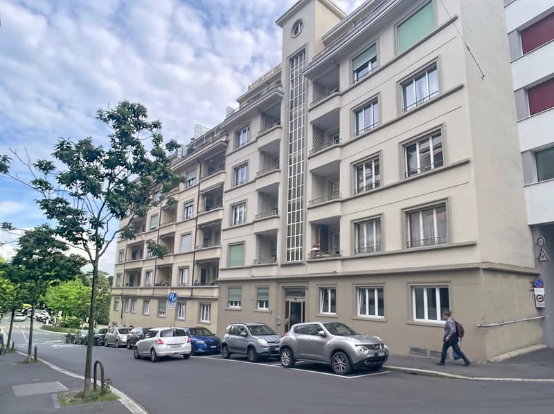 Hyper centre - Charming 2.5-room apartment with an old charm (2)