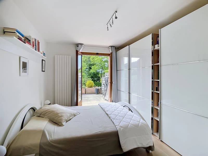 2.5-room apartment with 38 m2 terrace facing the lake (11)