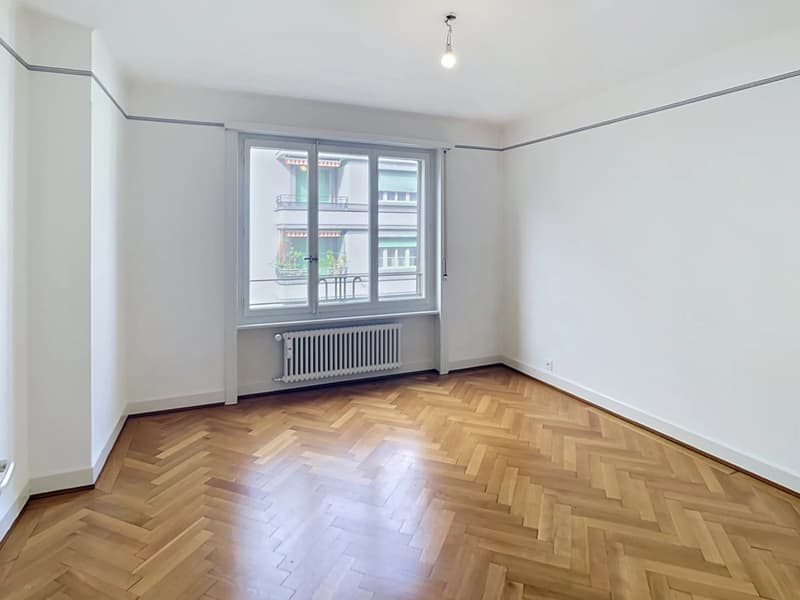 Hyper Zentrum - Charmantes 2,5-Zimmer-Apartment im alten Stil (9)