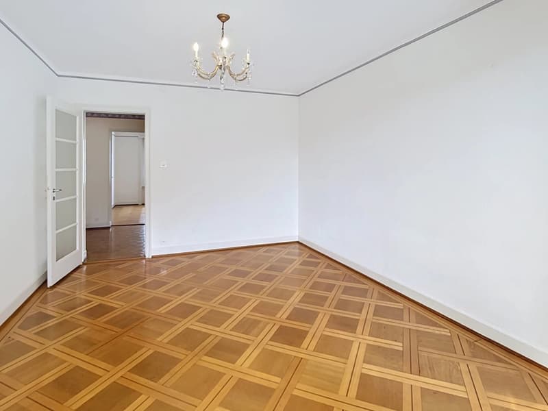 Hyper Zentrum - Charmantes 2,5-Zimmer-Apartment im alten Stil (8)