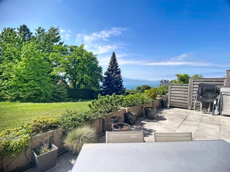 2,5 Zimmer mit 38 m2 Terrasse - Seeblick (1)