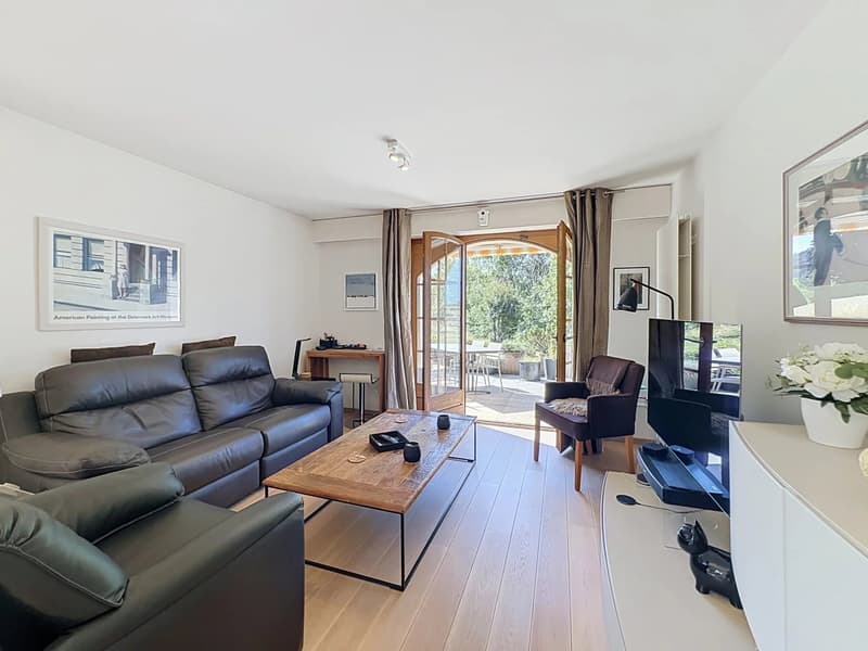 2,5 Zimmer mit 38 m2 Terrasse - Seeblick (11)