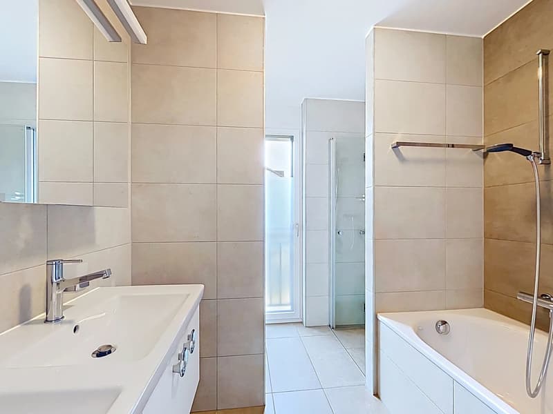 Élégant 4,5 pcs de standing avec terrasse de 28 m² (7)