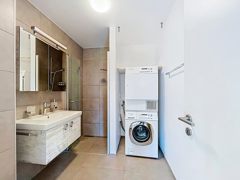Élégant 4,5 pcs de standing avec terrasse de 28 m² (5)
