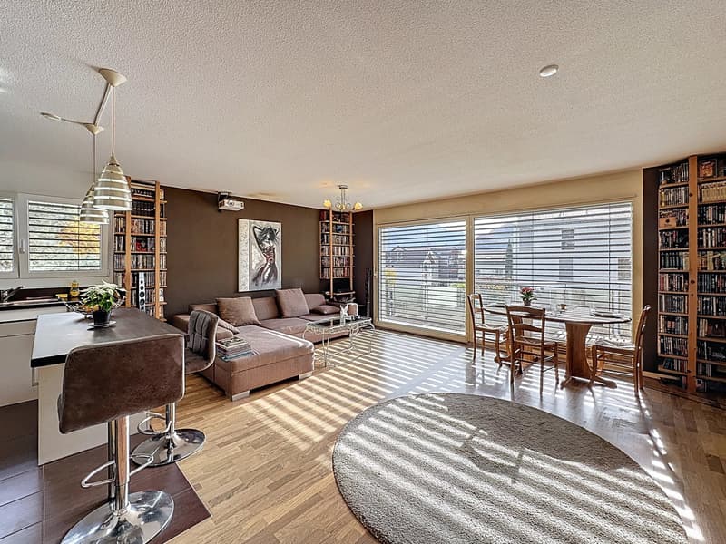 Atypical apartment with large living spaces and a lot of charm (2)