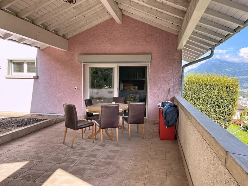 Spacious family house in a sought-after neighborhood (9)