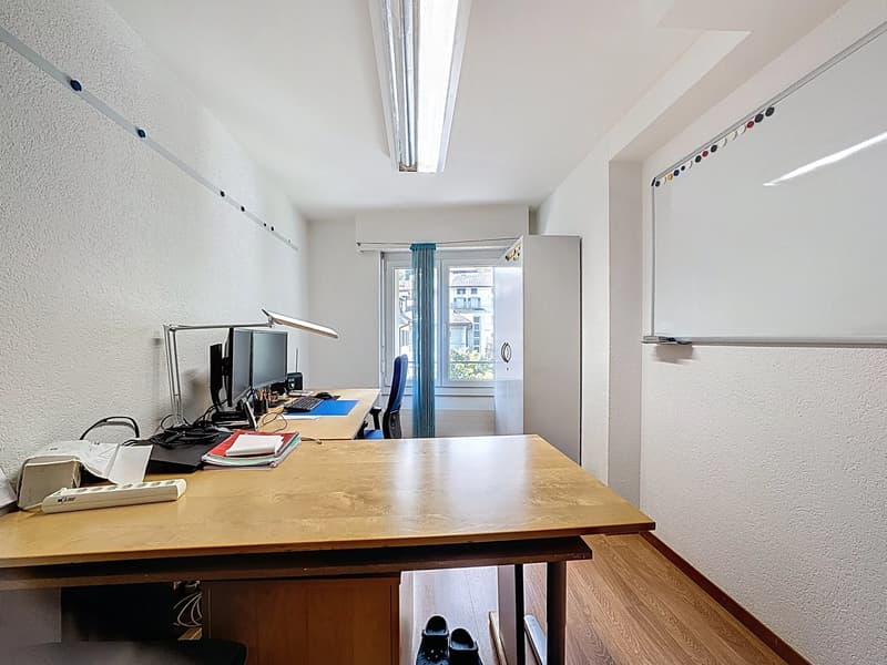 Bureaux spacieux et lumineux au coeur de Monthey (7)