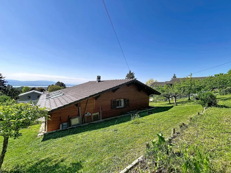 Plot with chalet in a green setting and lake view (4)