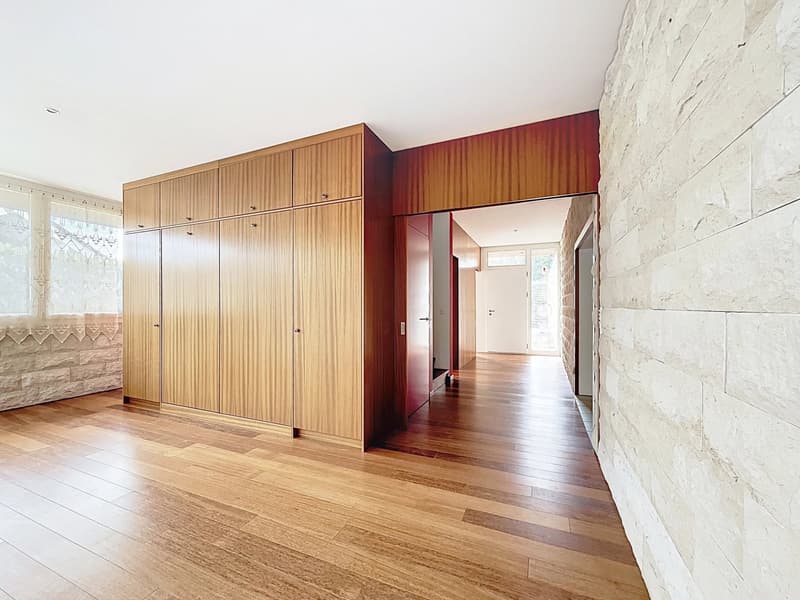 Architect's villa with 100m2 terrace and panoramic view of the lake, just 10 minutes' walk from the center of Arzier (3)