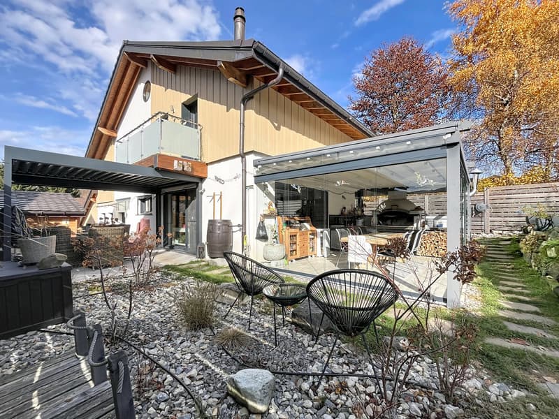 Villa combining Charm, Elegance and Conviviality (1)
