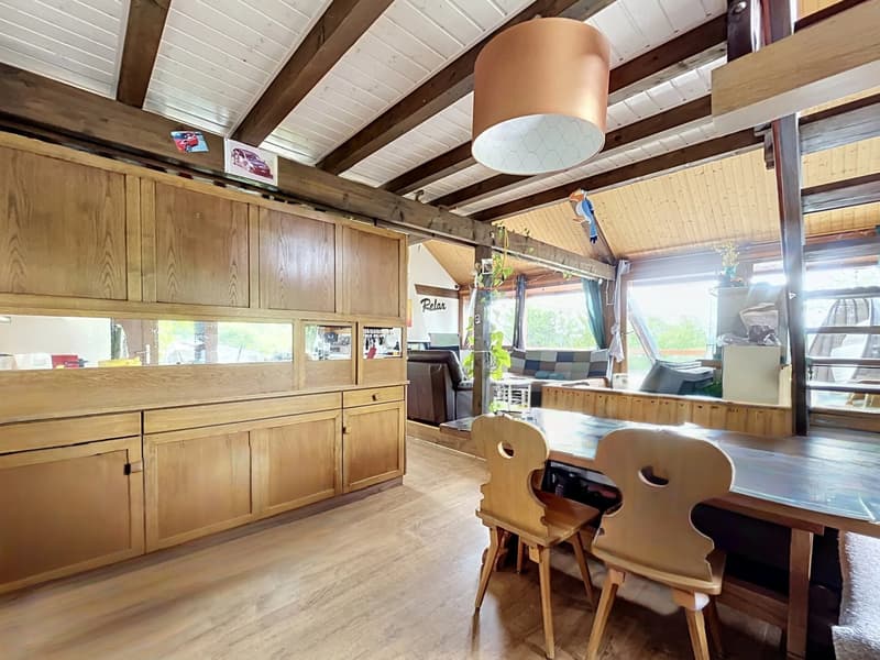 Charming chalet in the heart of a green oasis (2)
