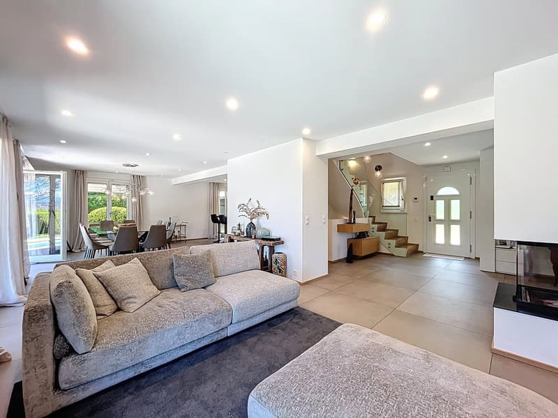 En exclusivité : Belle villa rénovée à proximité de Nyon (6)