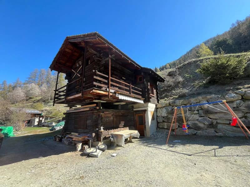 Character Chalet in Ayer - Authentic Alpine Refuge in the Heart of Nature (5)