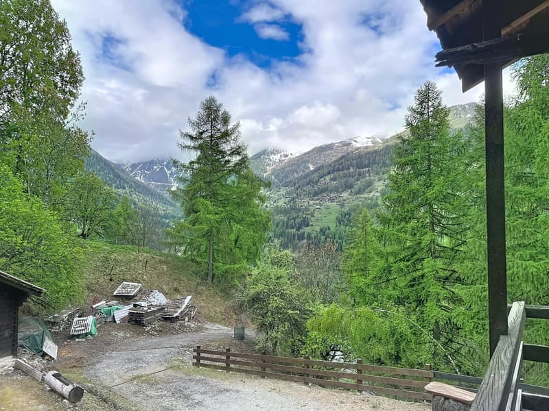 Character Chalet in Ayer - Authentic Alpine Refuge in the Heart of Nature (11)