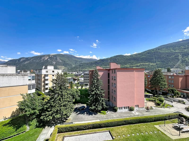 Beautiful crossing apartment of 4.5 rooms in the Vissigen district of Sion (9)
