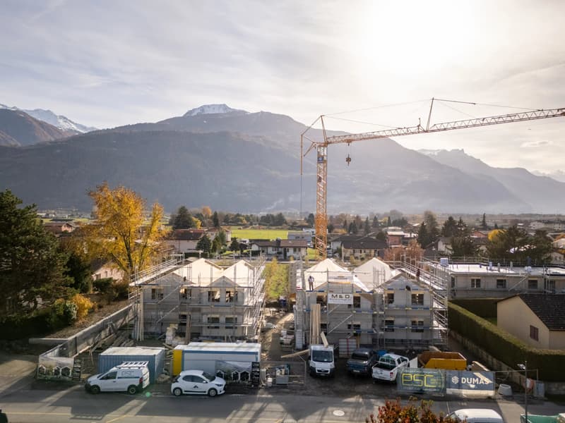 Last lot! Rare duplex with terrace, garden & balcony (1)