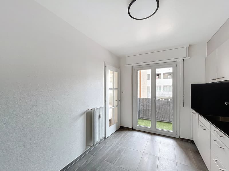 4 1/2 room apartment in the center of Sierre (6)