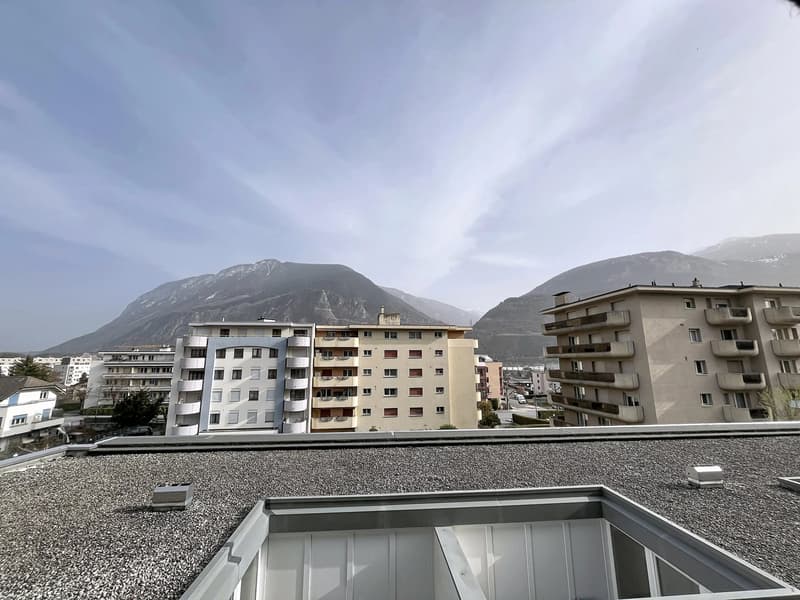 Large family apartment with 4 rooms and open view in Sierre (6)