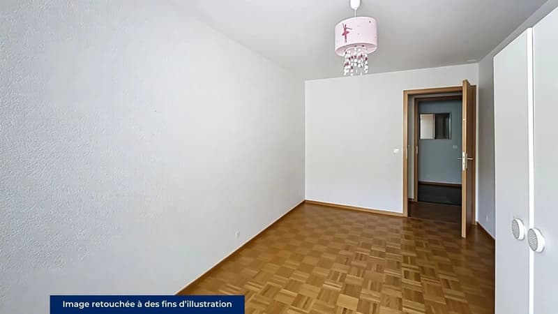 Large family apartment with 4 rooms and open view in Sierre (9)