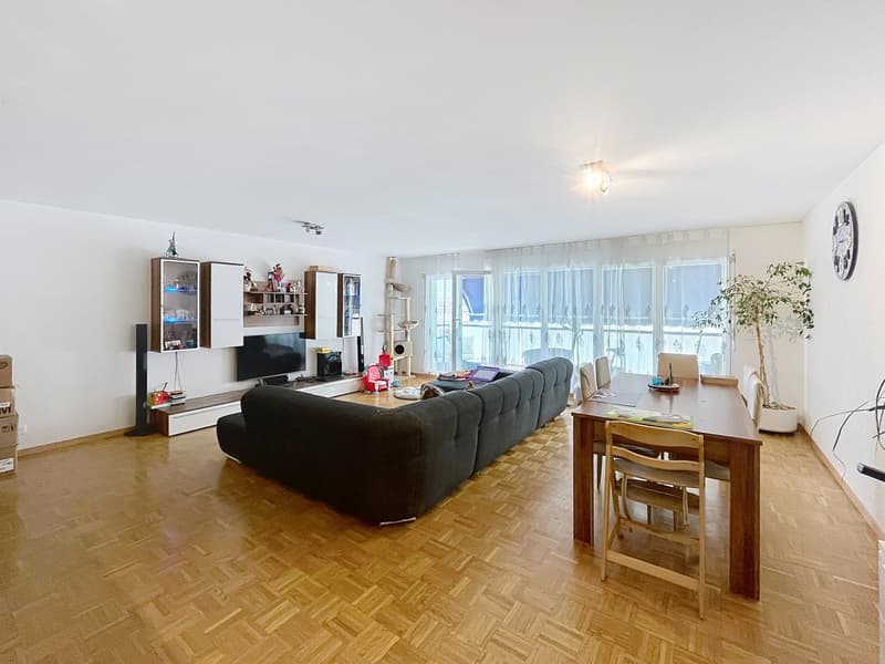Large family apartment with 4 rooms and open view in Sierre (2)