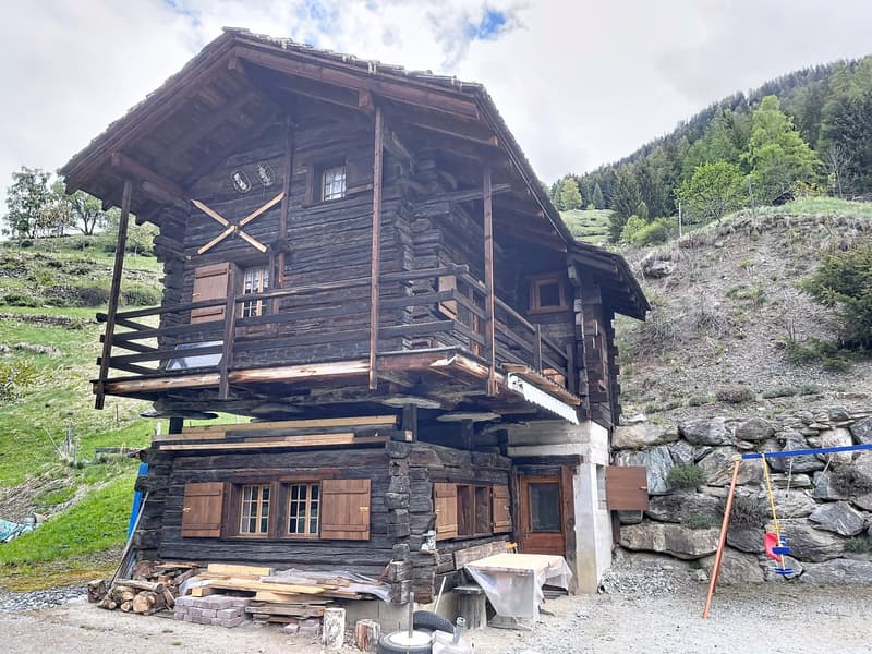Mazot de caractère à Ayer - Authentique refuge alpin au coeur de la nature (1)