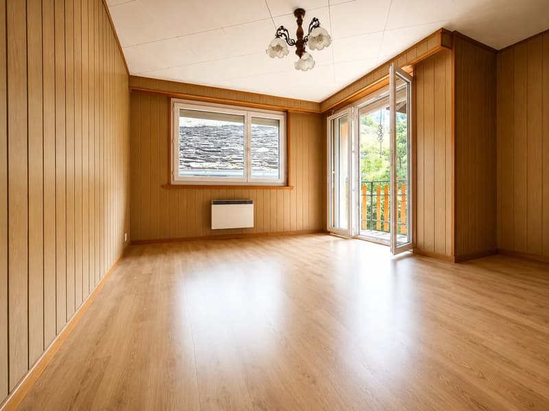 Geräumige 4.5-Zimmer-Wohnung mit großem Potenzial für Erweiterung (2)